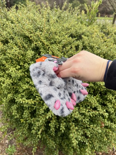 NEW WONDER NATION Baby Girls Sz 6 Fuzzy Monster Pink Claw Foot Slippers Booties - Picture 11 of 11