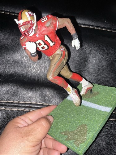 NFL Football Terrell Owens San Francisco (2002) McFarlane Toys red Uniform - Picture 8 of 11