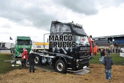 LKW Foto Volvo FH16 750 Zugmaschine Irland schwarz LEGENDS LOST #j5hb