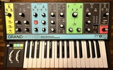 MOOG Grandmother 32-key semi-modular Analog Synthesizer