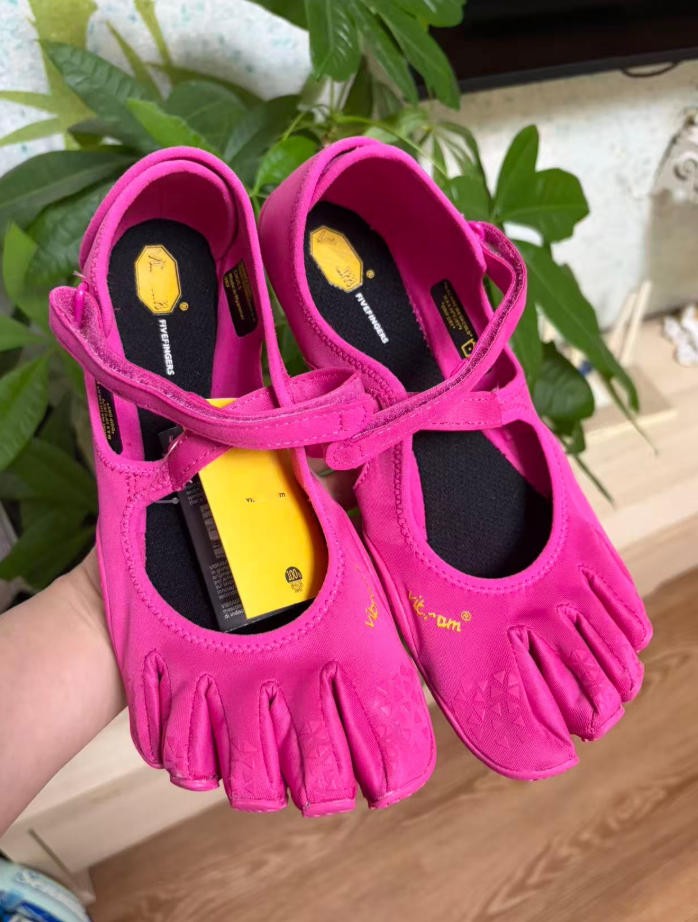 Vibram FiveFingers V-SOUL ピンク Vibram Five Fingers Women's V-Soul Sneaker New Color Training