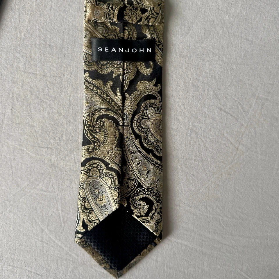 Corbata de cachemira 100 % seda dorada y negra Sean John Foto 2 de 4