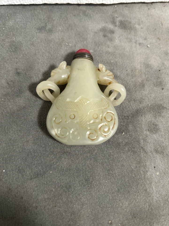 Antigua botella de tabaco de nefrita tallada china con doble mango de dragón Foto 4 de 4