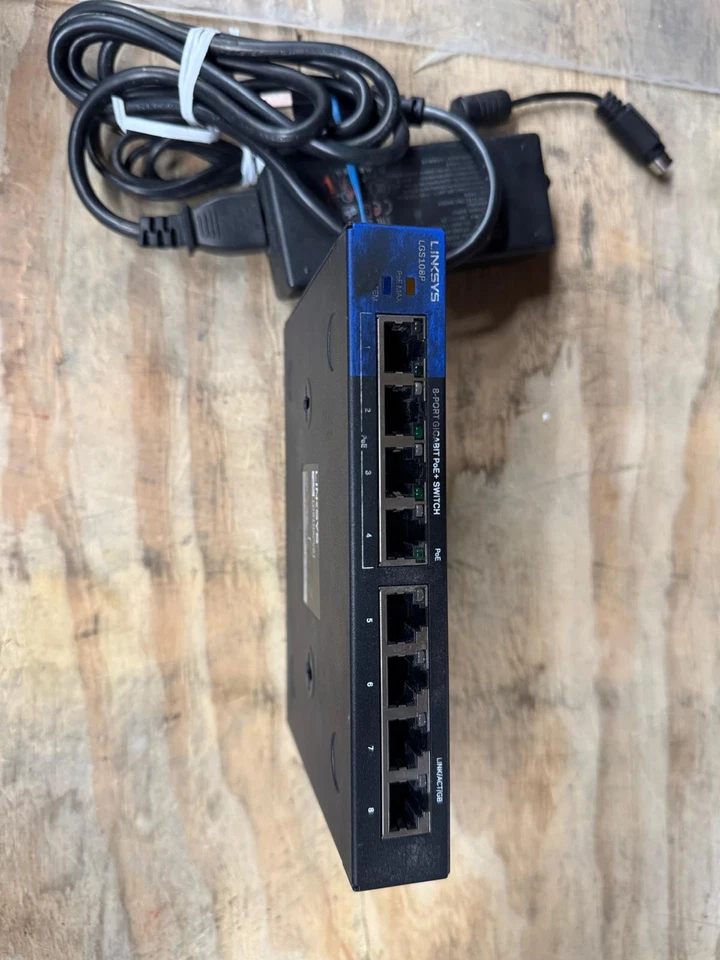 Linksys LGS108PV2 8-Port Buisness Desktop Gigabit PoE+ Switch - Image 2 of 3