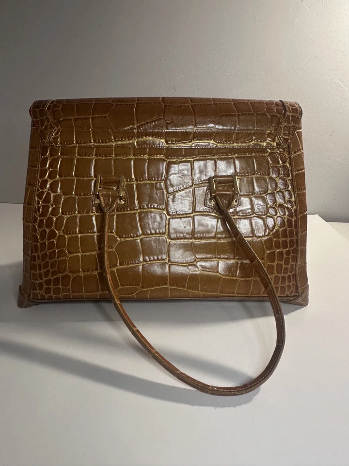 Bolso de mano Nordstrom vintage estructurado en relieve de cocodrilo con herrajes dorados Foto 2 de 4