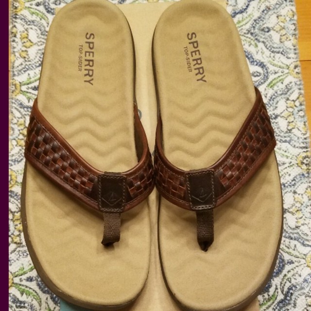 sperry leather flip flops