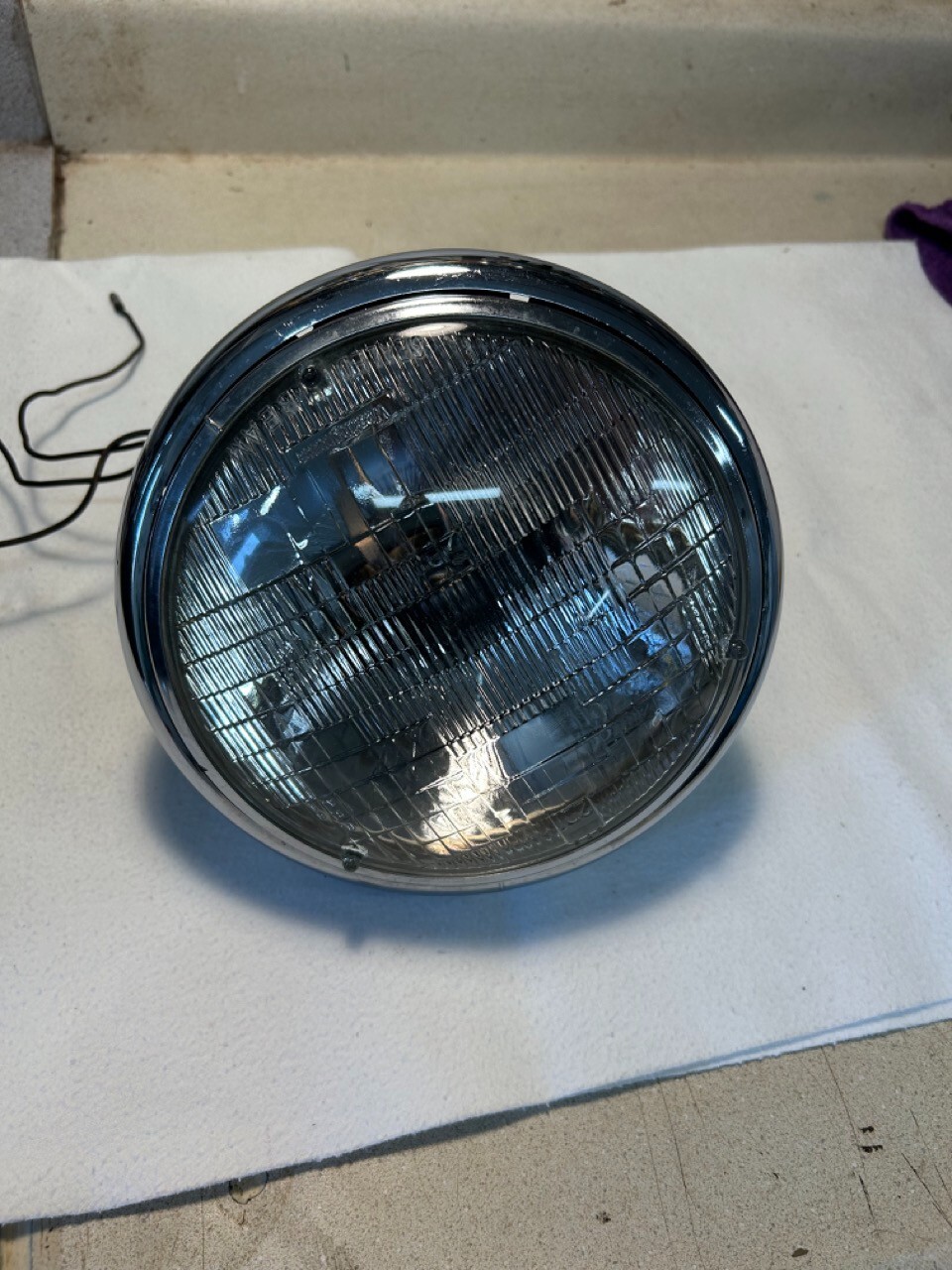 MG MGB 196280 Headlight Assembly Works Bulb Bucket Trim Ring Headlamp