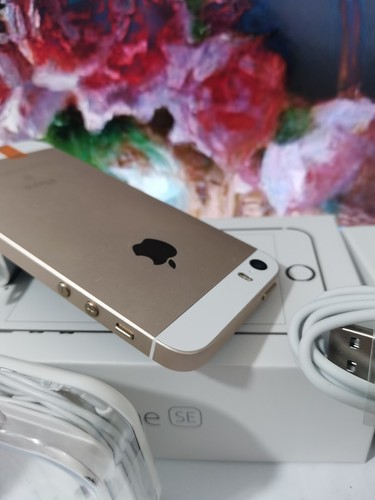 Very New Apple iPhone SE - 32GB-Gold (Unlocked) 1st Gen 2016 version - 第 11/12 張圖片