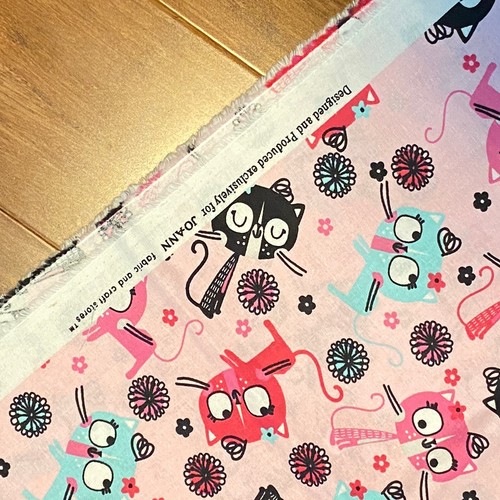1.7 YD Juvenile Pink Black Cat Toss Fabric Pink Cotton - Picture 5 of 6