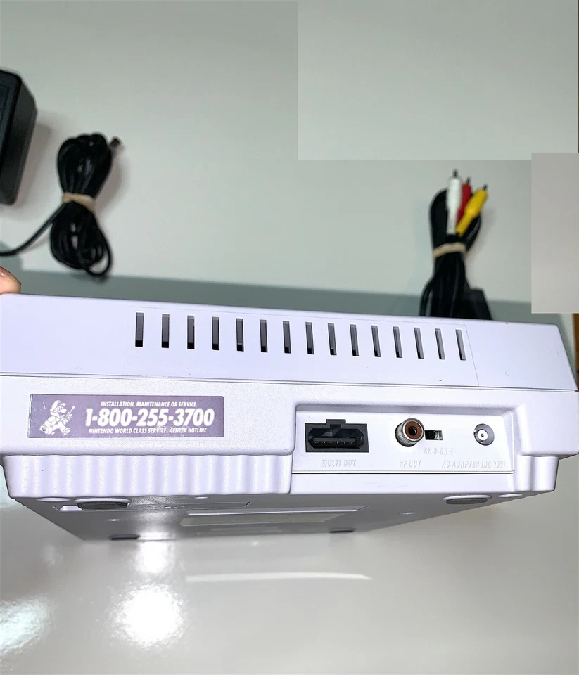 Super Nintendo SNES System Console With 2 OEM Controllers Authentic & Clean!! - Image 2 of 4