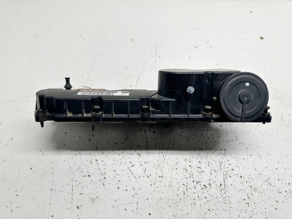 P30977 2005 - 2014 年大众甲壳虫发动机阀盖 2.5L 升 07K103475E 原始设备制造商 — 第 3/4 张图片