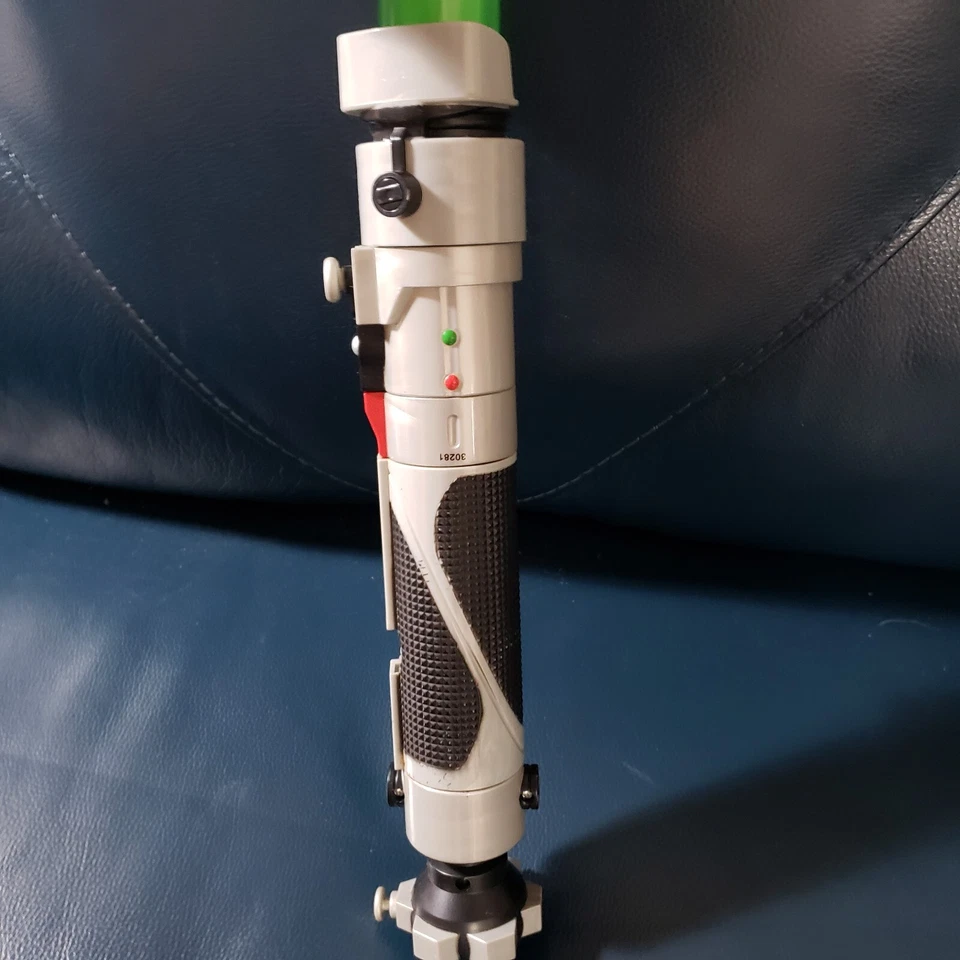 Star Wars Disney Parks Build Your Own Lightsaber GREEN Skywalker Darth Vader Foto 2 de 4