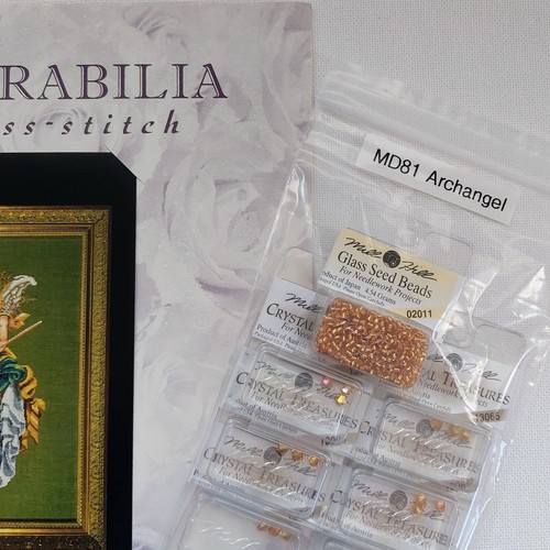 Paquete de gráficos y adornos de punto de cruz con cuentas de arcángel diseños Mirabilia - Imagen 9 de 23