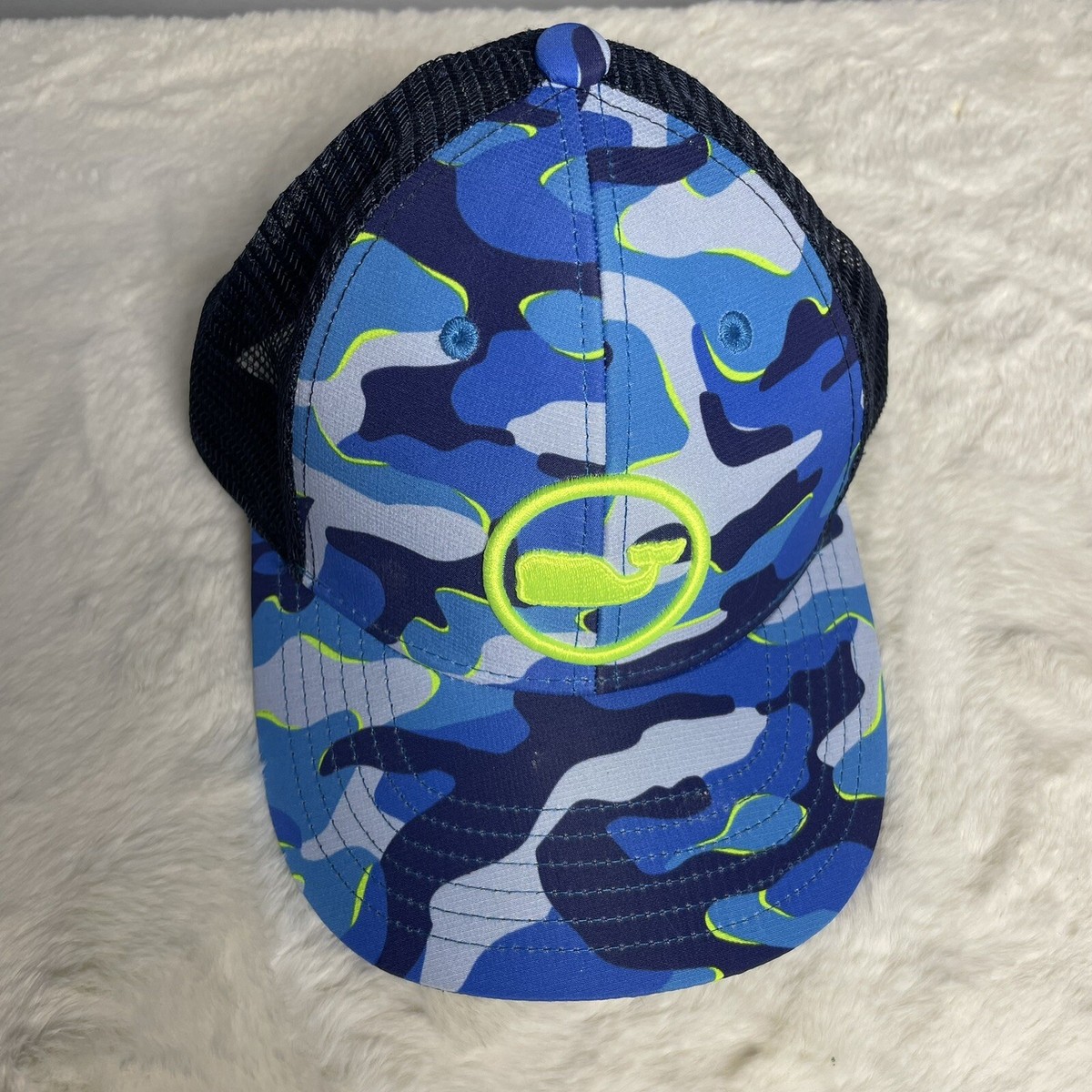 NWOT Vineyard Vines High Profile Flat Brim Blue Camo Trucker Hat, neon  logo, OS