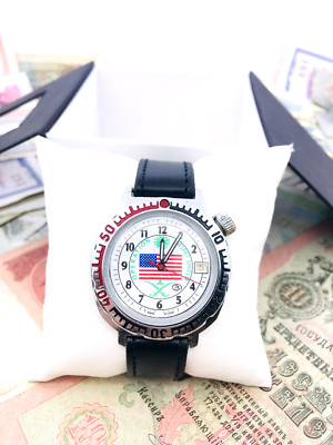   Komandirskie Uhr UdSSR Wostok Schild Desert Storm Commander Wostok 2414  