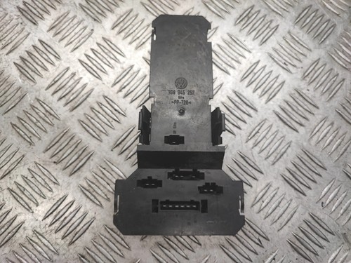 VW PASSAT B5 3B2 Lampenfassung 3B9945257 1.90 Diesel 81kw 1999 25840576