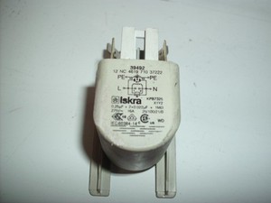 Ausgebaut aus Whirlpool AWO/D 4313/P Waschmaschine, Entstörfilter