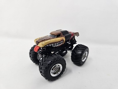 Hot Wheels Monster Jam Truck Monster Mutt 2010 Freestyle Champion 1:64 Mattel