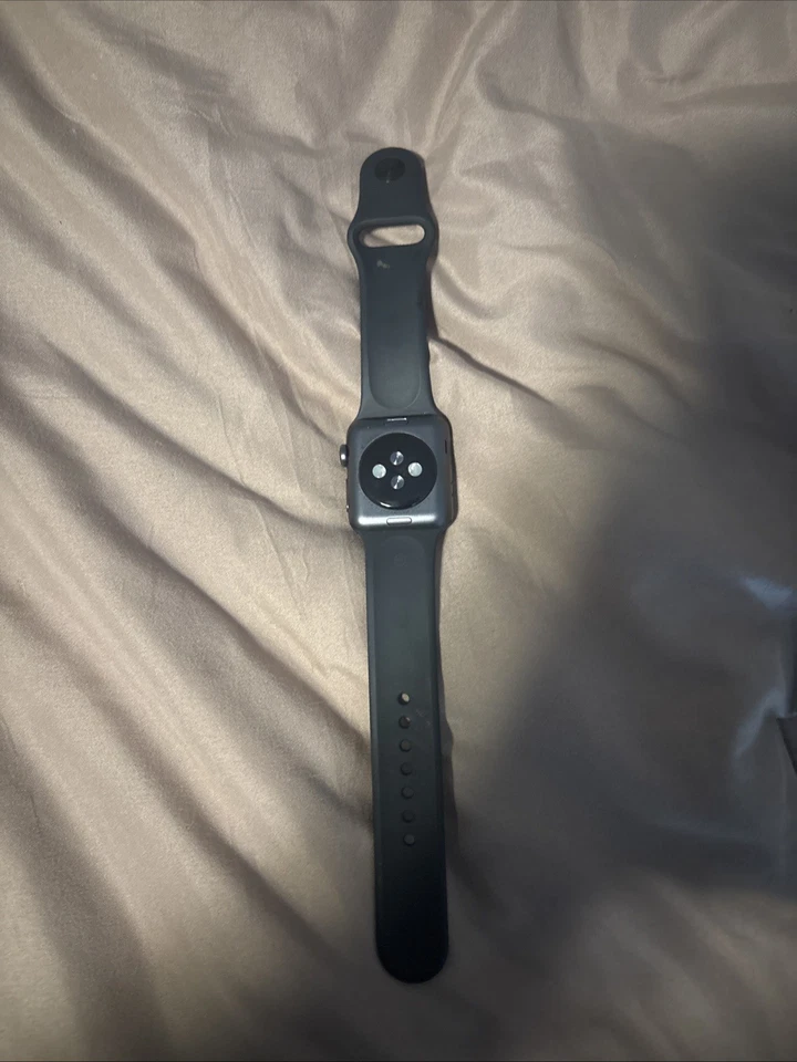 Apple Watch Series 3 - Image 2 of 2