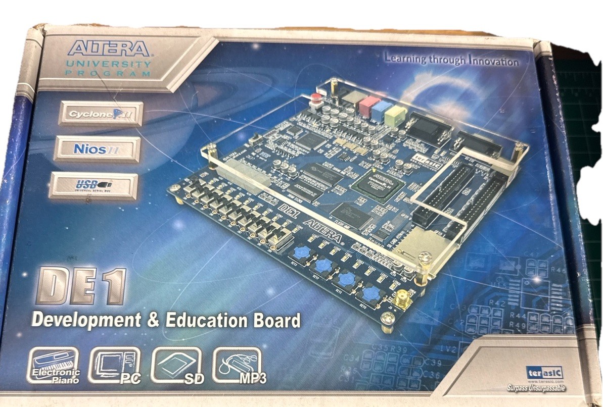 ALTERA DE1 開発ボード 未開封 Altera DE1-BRD-2C20N FPGA Development Board Cyclone II University