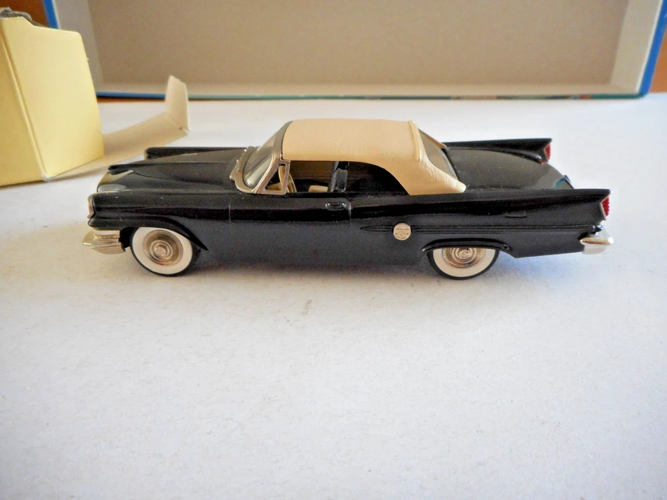 Brooklin Models BRK 41 1959 Chrysler 300E Convertible Top Up 1:43 + box - Image 3 of 4