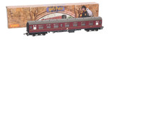 Hornby Hogwarts composite coach Philosopher's Stone R4148A
