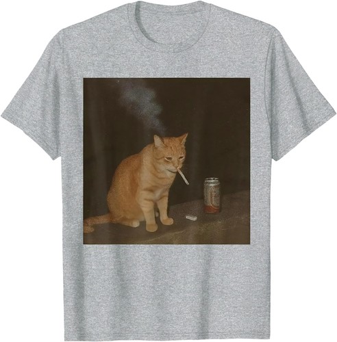 Maglietta Cat Meme Gatto Fumare Sigarette E Birra Baddies Get Saddies - Foto 13 di 16