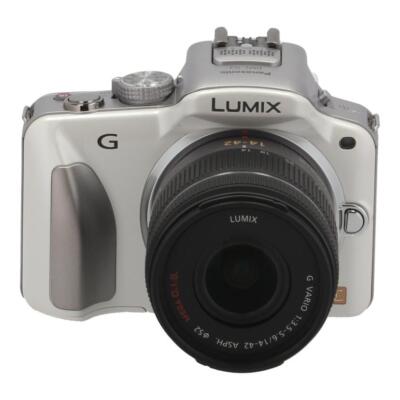 Panasonic Lumix DMC-G3 16.0MP w/14-42mm 45-200mm Lens Japanese
