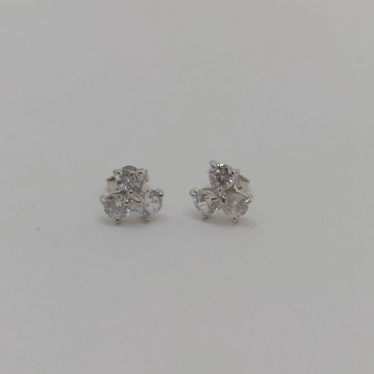 Orecchini oro bianco 18kt con zaffiri e diamanti