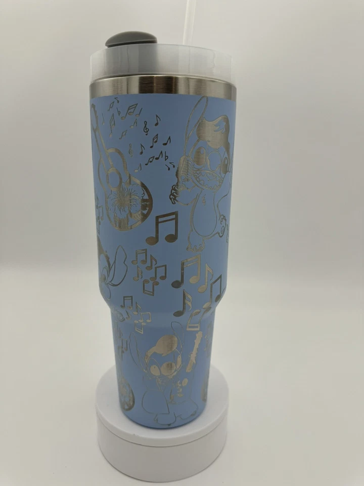 Ukelele musical vaso aislado grabado con láser Disney Stitch 40 oz - Stitchvis Foto 3 de 4