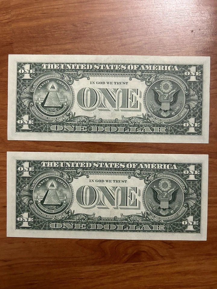 US Federal Reserve Note: $1 1977A Star Notes*  UNC. w/ Consecutive Serial Number - Image 2 of 2