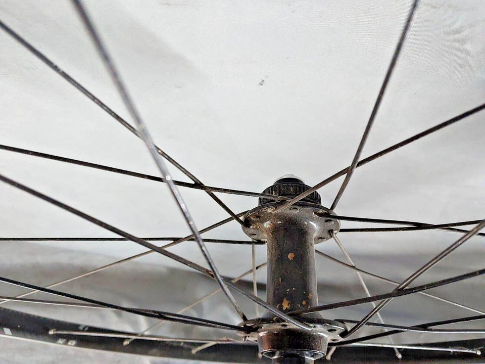 Переднее колесо дорожного велосипеда Bontrager Race TLR Racing 700c 100 мм черное 24S грузоотправитель США - Изображение 3 из 4