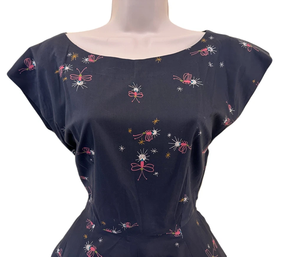 Vestido Falda Círculo Gatito Rockabilly Firefly Años 50 De Colección - Gris Oscuro y Rosa Foto 2 de 4