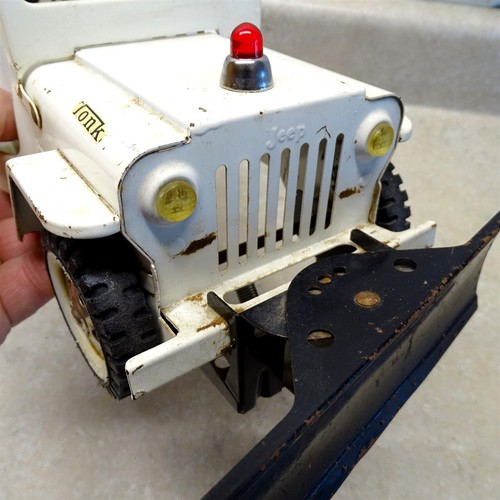 Vintage Tonka AA Jeep Wrecker Tow Truck + Snow Plow, Pressed Steel, Truck - Picture 8 of 17