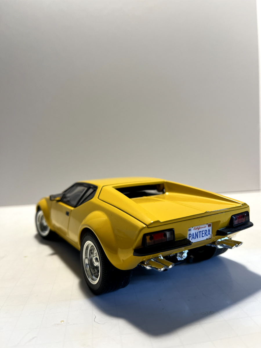 1:18 Hotwheels De Tomaso Pantera; Yellow Diecast; Used for