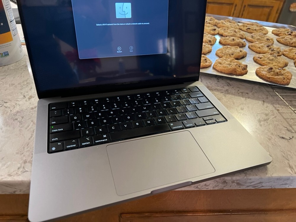 Apple MacBook Pro 14 In M1 Pro Chip 2021 16GB 512GB SSD Space Gray