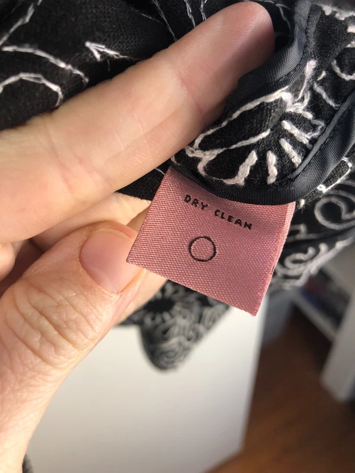 Blazer Bandolino tamanho 16 preto e branco floral forrado mistura de linho mangas 3/4 - Imagem 3 de 4