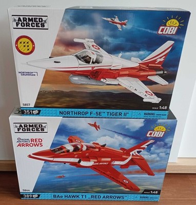 COBI kompatibel mit LEGO 5857 Northrop Tiger UND  5844 BAe Hawk T1 ungeöffnet