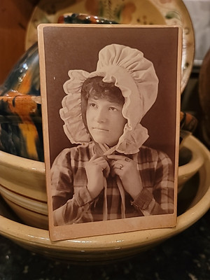 Photograph Girl In BONNET 1880s RARE UNIQUE 6 1/2''