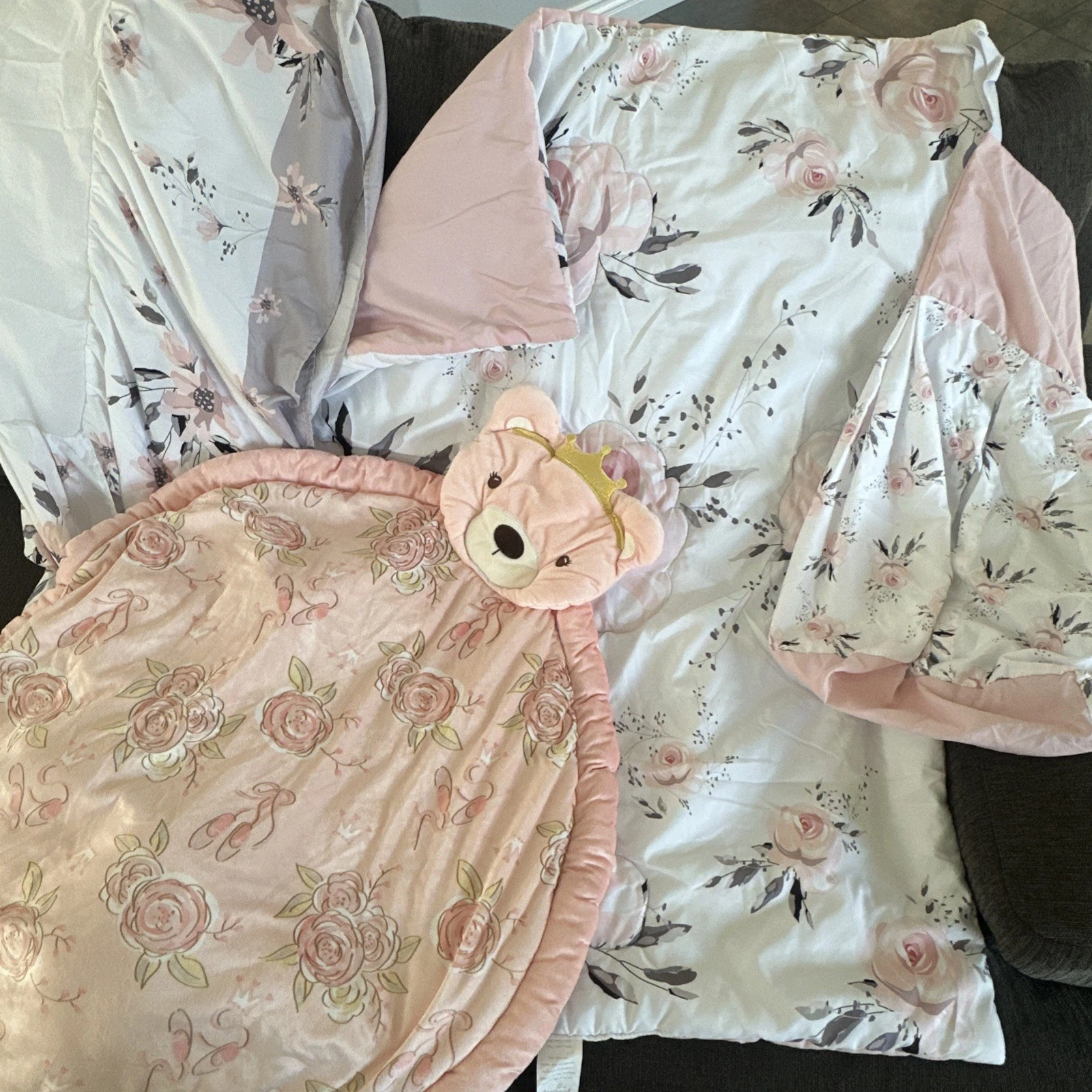 BEEWEED Floral Crib Blanket Comforter, Skirt, Diaper Holder, Bear Rug Pink Rose
Opens in a new windo
