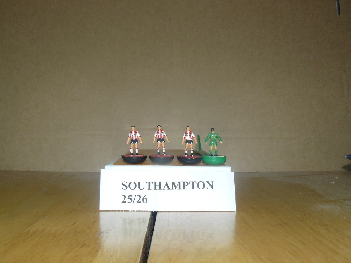 Équipe De Forest De Southampton Vintage Complete Subbuteo Lw