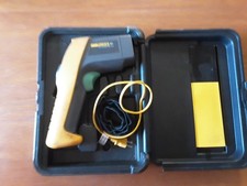 Fluke 561 HVAC Infrared and Contact Thermometer with Case