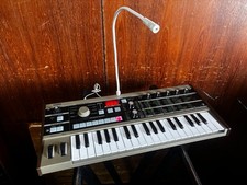 Korg Microkorg Synthesizer/Vocoder w/ mic power supply