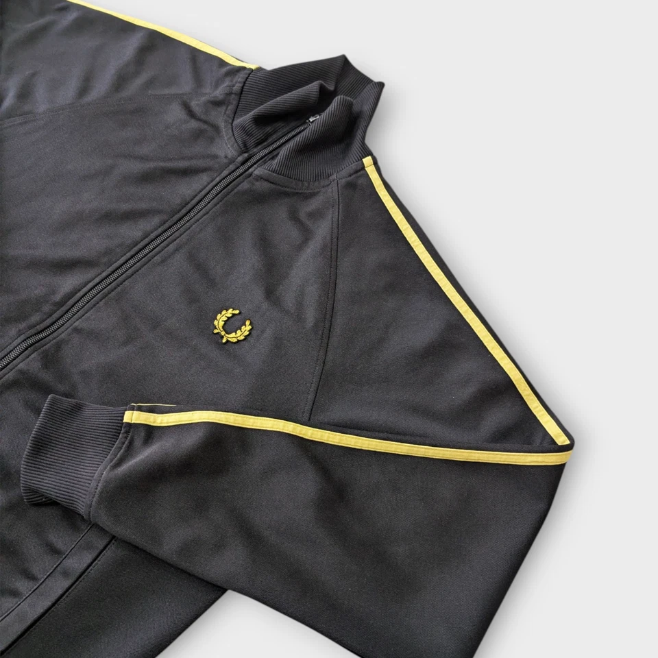 Jaqueta de atletismo masculina Fred Perry preta amarela pequena zíper completo retrô anos 90 casual - Imagem 4 de 4