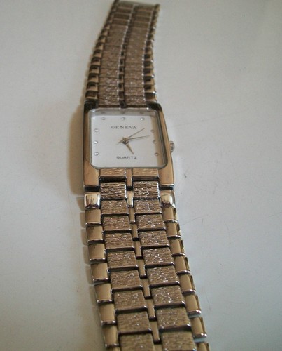 Men's Geneva Silver Finish Nugget style bracelet fashion dressy/casual watch - Picture 6 of 7