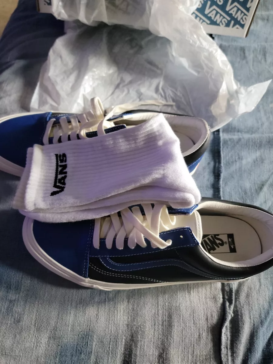 Vans vault hotsell on feet