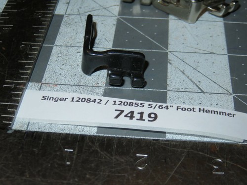 Singer Sewing Machine Attachments, Books, Oil Cans & Accessories - Picture 74 of 171