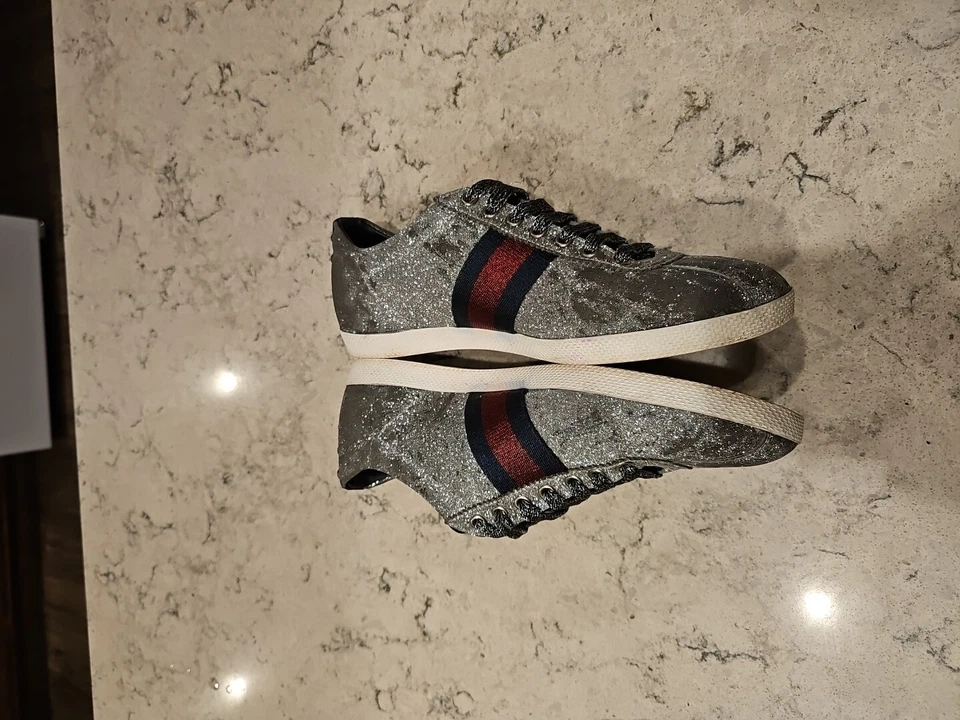 Gucci Bambi Plateado Brillo Metálico Tachuela EE. UU. Hombres 7 Mujeres 8.5 Zapatos Tenis Foto 3 de 4