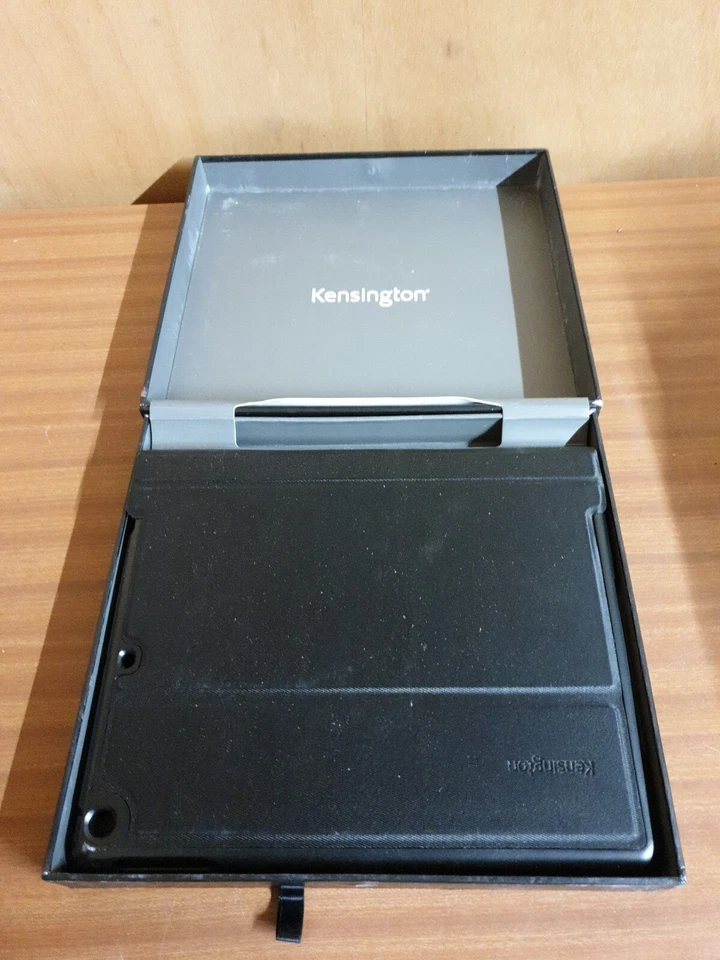 Kensington KeyFolio Exact Plus To Fit iPad Air Backlit Illuminated Bluetooth - Image 2 of 3