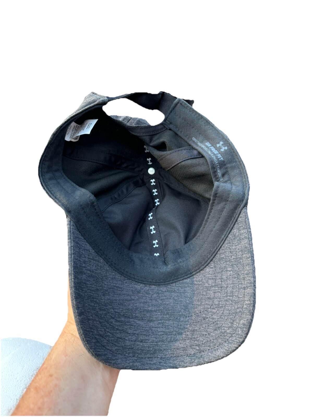 Under Armor Strap Back Baseball Cap - image 3